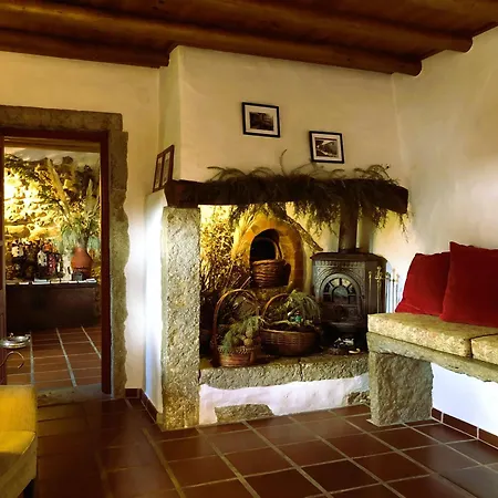 Casal Da Serrana Vakantieboerderij *